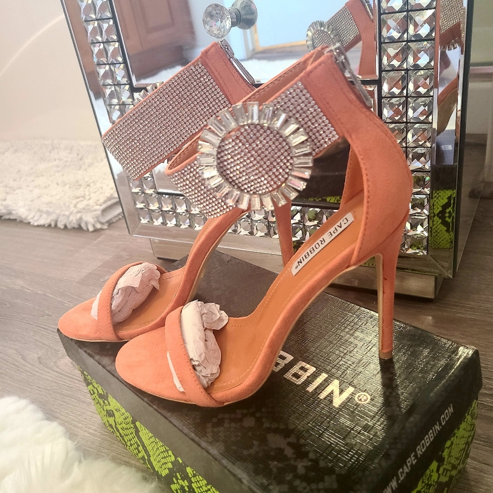 🪭👠🛍✨️Cape Robbin Edmond Heels Brand new 7.5 - Picture 5 of 15